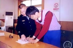西媒：皇马对去年夏天签下的19岁中卫里贝斯非常满意